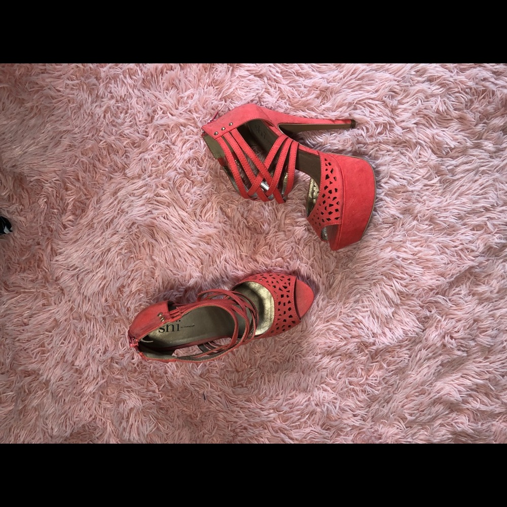 Coral sexy heels!